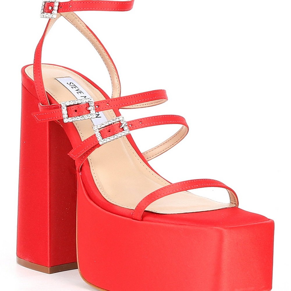 Steve Madden GIA red satin heel
